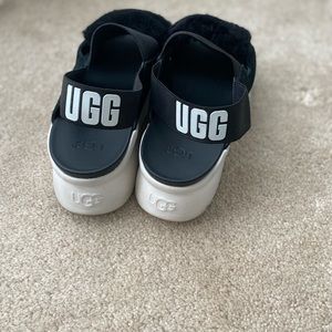 Ugg Shoes Ugg Platform
Faux Fur Strap Sandals 8